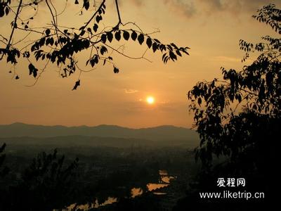 八步天氣預(yù)報(bào)10天查詢
