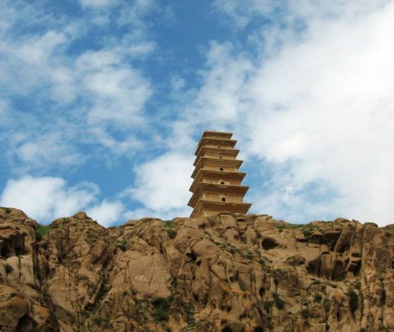 金昌圣容寺塔天氣