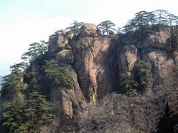 鞍山千山彌勒大佛天氣
