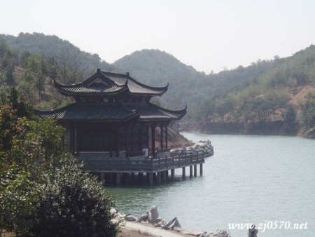衢州常山東明湖公園天氣