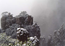 黃山石人峰天氣