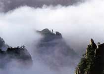 黃山仙人踩高蹺天氣
