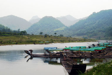 安慶白馬潭天險河漂流天氣