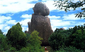 駐馬店碴岈山天氣