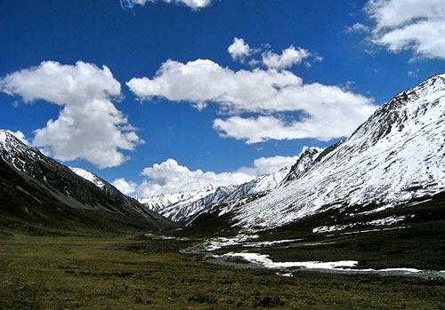 香格里拉石卡雪山天氣