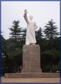 韶山毛澤東青年時代塑像天氣